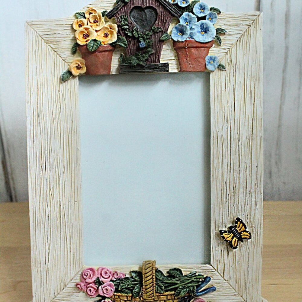 Vintage Birdhouse Picture Frame